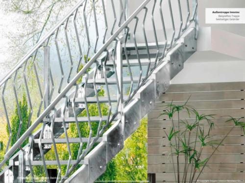 Außentreppe Innotec mit beidseitigem Geländer
