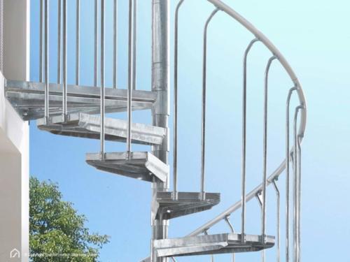 Handlauf der Außentreppe Intercon K2