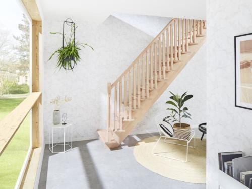 Holztreppe Intercon Nizza | gerader Verlauf | mit Holzsäulengeländer