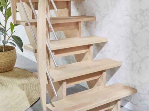 Holztreppe Intercon Nizza | gerader Verlauf | mit Holz/ Metallgeländer