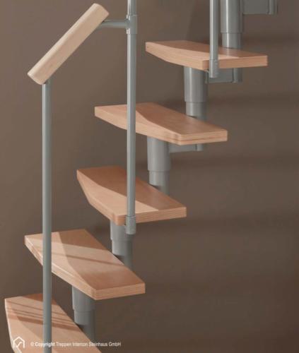Detailansicht Stufen der Raumspartreppe Delta Premium