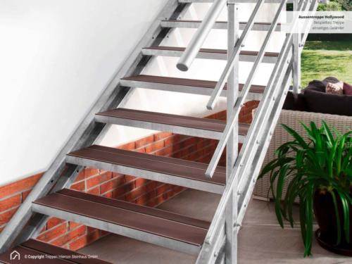 Stahltreppe Hollywood WPC