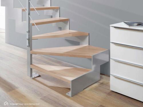 Detailansicht Wangentreppe Intercon Rio mit gewendeltem Verlauf