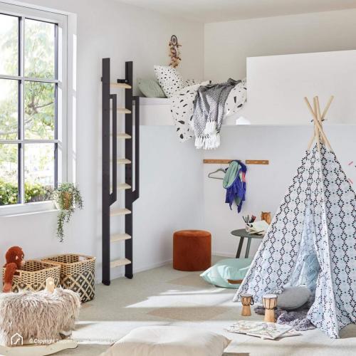 Hochbettleiter Intercon Vario 3 an die Wand geschoben