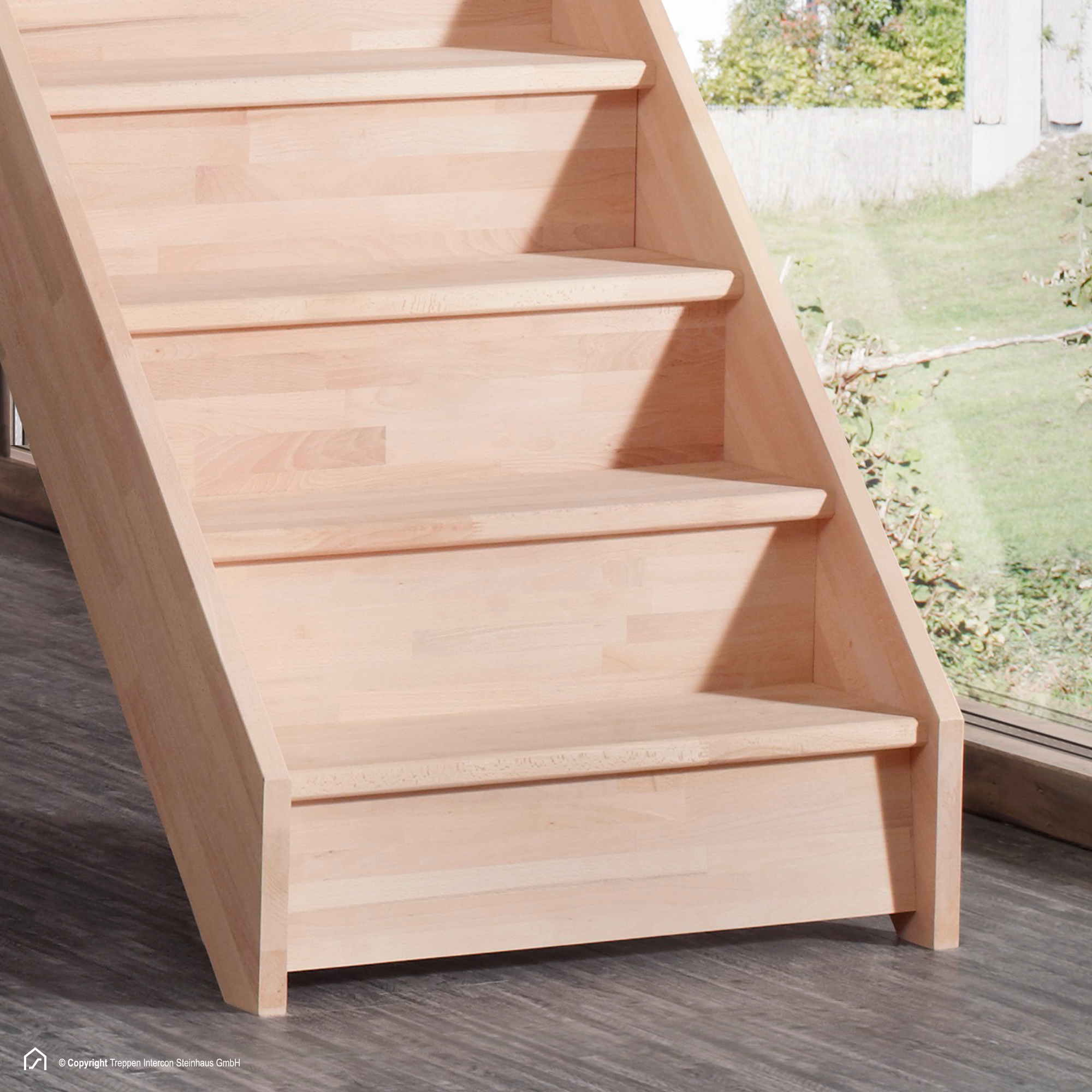 Holztreppe Casablanca hier sofort ab Lager kaufen | Treppen Intercon