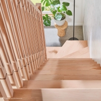 Vorschau: Holztreppe Intercon® Nizza | ¼ gewendelter Verlauf