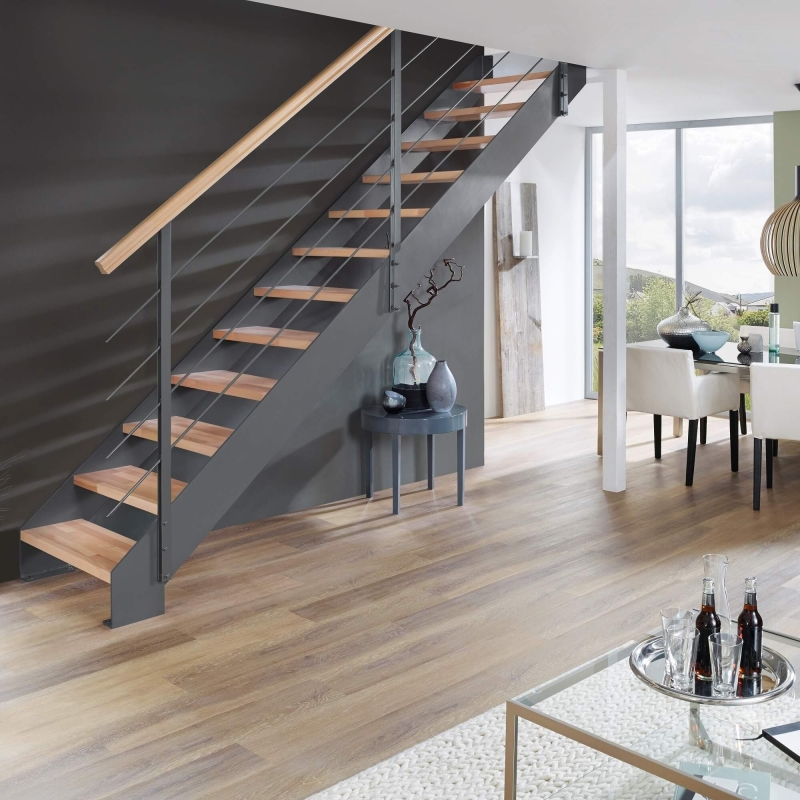 Lasergeschnittene Wangentreppe Intercon® Toronto | gerader Verlauf